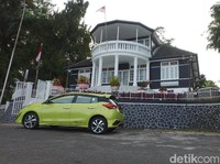 Menjajal Toyota Yaris Versi Joker