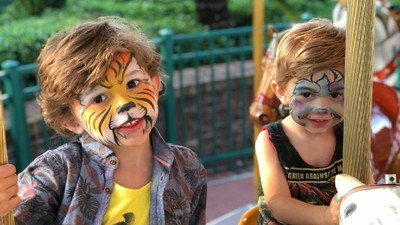 Foto Menggemaskan Kakak-Adik Ini Mungkin Bisa Perbaiki Mood