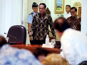 Jokowi Dinilai Harus Kompromi soal Kabinet Zaken