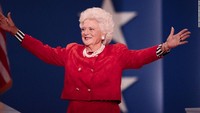 Sebelumnya, Barbara Bush, 92, harus bolak-balik ke rumah sakit, sebagaimana disebut dalam sebuah pernyataan dari kantor suaminya, mantan presiden George HW Bush. Foto: Barbara Bush, eks Ibu Negara AS. (dok. Reuters)