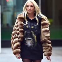 Erika Girardi atau yang lebih dikenal dengan Erika Jayne kini merupakan bintang reality TV The Real Housewives of Beverly Hills. Erika memiliki gaya hidup mewah setelah dipersunting oleh pengusaha kaya raya Thomas Girardi.  Foto: dok. Instagram