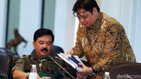 Penyediaan rumah bagi ASN, TNI, dan Polri ini juga dikarenakan pemerintah tengah melakukan percepatan pembangunan infrastruktur, baik pelabuhan, bandara, bendungan, ketenagalistrikan, jalan raya, dan perumahan.