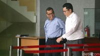 Mantan Direktur Utama PT Garuda Indonesia itu diperiksa sebagai saksi untuk tersangka Soetikno Soedarjo dalam kasus yang sama.