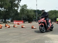Kencan Singkat dengan Vario 150cc Terbaru, Serba Digital Bro!