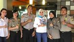 Buka-tutup Hijab Shinta Bachir
