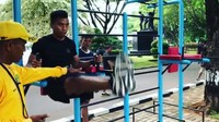 Berbagai materi latihan mulai dari senam aerobic, lari, dan berbagai gerakan yang dikombinasikan dalam bentuk circuit training, lanjut Suhartono. Foto: Instagram/suhartono323
