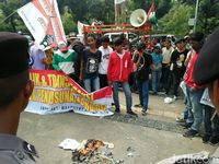 Suasana demo