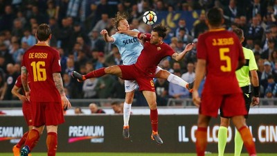 Skor Kacamata di Derby Kota Roma