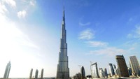 Predikat menara tertinggi di dunia masih dipegang oleh Burj Khalifa di Dubai. Menara ini menjulang 828 meter. Foto: Getty Images