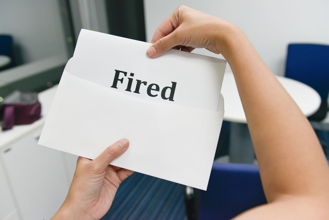 Dipecat dari pekerjaan mungkin menjadi mimpi paling buruk bagi sebagian besar karyawan. Ada kalanya pemecatan dilakukan dengan tiba-tiba, ada pula yang memang sudah ada tanda-tandanya. Untuk bersiap-siap, kamu perlu tahu tanda-tanda umum seorang karyawan akan dipecat yang dipaparkan pakar karier Lynn Taylor, seperti dikutip dari Time. Foto: Thinkstock