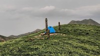 Tak ada yang tahu kapan pemakaman ini mulai ada. Tempat ini diyakini sebagai kubur milik suku-suku Turkmen di Iran timur laut, yang memimpin eksistensi nomaden. (simindokht.bh/Instagram)