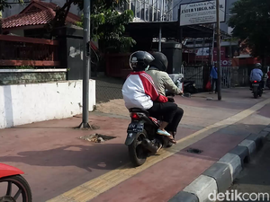 Pejalan Kaki yang Dipukul di Trotoar Belum akan Polisikan Pemotor