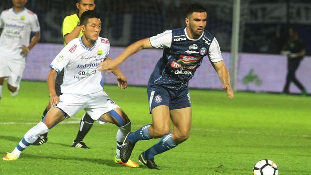 Arema FC dan Persib Bandung bermain imbang 2-2 dalam putaran pertama Liga 1 2018.