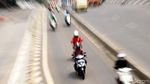 Jalur Busway di Daan Mogot Belum Steril