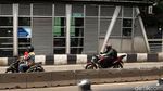 Jalur Busway di Daan Mogot Belum Steril