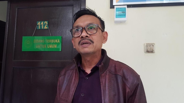 Ketua Paguyuban Jemaah Jadi Saksi Sidang Bos First Travel Ketua Paguyuban Jemaah Jadi Saksi Sidang Bos First Travel
