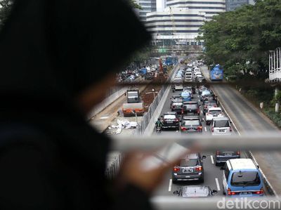 Penataan Jalan dan Trotoar Sudirman Dikebut