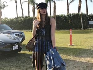 Seksi, Gaya Nia Ramadhani Nonton Festival Musik Coachella
