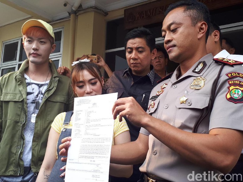 Canda Lee Jeong Hoon Tak Mau Nyinyir Lagi dan Minta Kerjaan Canda Lee Jeong Hoon Tak Mau Nyinyir Lagi dan Minta Kerjaan