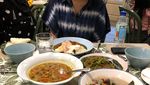 Doyan Kulineran, Begini Gaya Ngopi hingga Makan ala Sherina Munaf