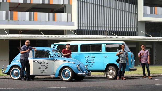 Tur dengan Mobil Klasik, Cara Beda Jelajah Kota Tua Surabaya
