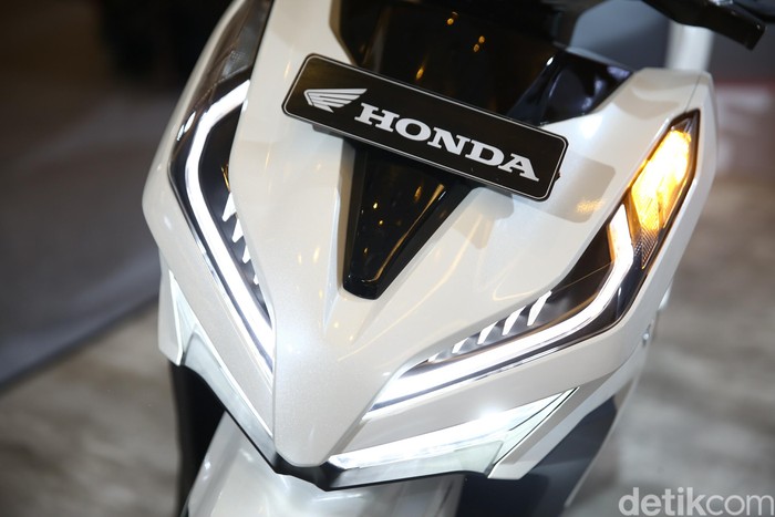 PT Astra Honda Motor (AHM) kembali meluncurkan model baru All New Honda Vario 150 dan All New Honda Vario 125 dengan desain dan fitur terbaru yang lebih canggih dan sporty.