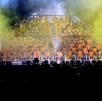 Tak hanya itu, ia juga merancang kostum seluruh penari dan tim musik Beyonce yang jumlahnya mencapai 200-an orang. (Foto: Getty Images)