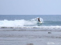 7 Lokasi Surfing Populer di Lampung, Cocok Bagi Peselancar Baru-Profesional
