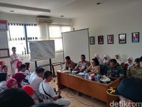 Seratusan Karyawan RSUD Kota Bandung Tagih Janji Pemerintah