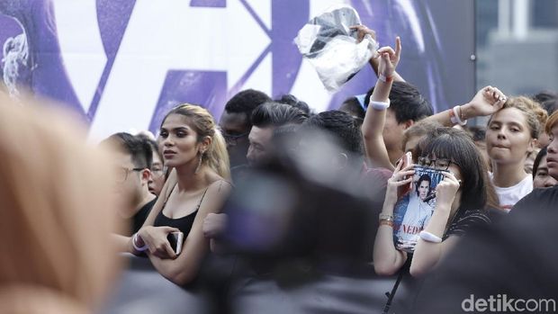 Ribuan Fans Tak Sabar Menanti Bintang Avengers