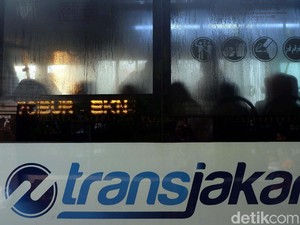 Karyawan Magang Geruduk Kantor TransJakarta, Ada Apa?