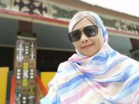 Kamu bisa menggunakan efek bokeh pada kamera depan yang makin memancarkan kecantikanmu (Foto: Dok Honor 9 Lite)