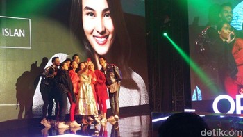 Sama seperti smartphone saat ini, F7 juga mengusung desain layar kekinian, lengkap dengan poni (notch) di bagian atas, yang disebut Oppo sebagai Super Full Screen. Foto: detikINET/Muhammad Alif Goenawan