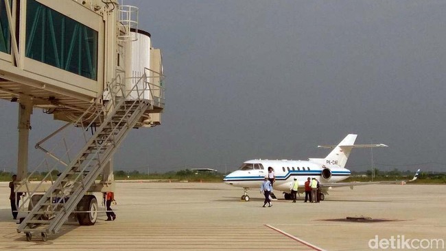 Saat Jokowi Kunjungi Bandara Kebanggaan Jawa Barat