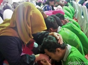 Menkum Terharu Lihat Napi Anak Cuci Kaki Orang Tua