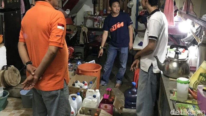 Industri Miras Oplosan di Aceh Digerebek Polisi Industri Miras Oplosan di Aceh Digerebek Polisi