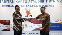 Peluncuran kartu debit berlogo Gerbang Pembayaran Nasional (GPN) dilakukan di Jakarta, Selasa (17/4/2018).