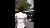 Pelaku ditangkap tepat didepan cafe di jalan Ahmad Yani Pangkalpinang, Bangka usai melakukan pertemuan dengan korban.   