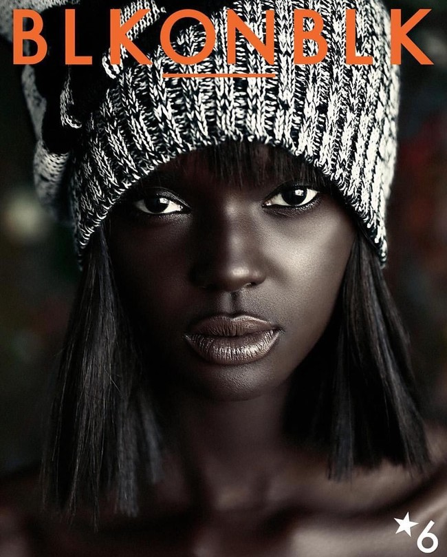 Duckie Thot adalah seorang model jebolan ajang Australias Next Top Model. Wanita keturunan Sudan Selatan ini pun sering dijuluki Black Barbie yang membuktikan bahwa cantik nggak harus putih. Foto: Instagram Duckie