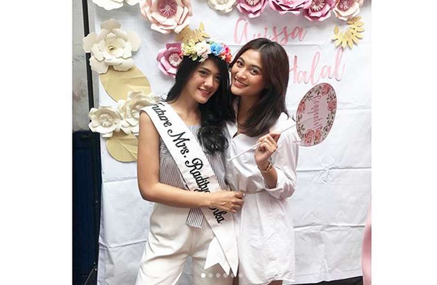 Keseruan Bridal Shower Annisa Aziza