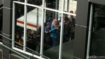 Ngeri! Penumpang di Stasiun Duri Mirip Antrean Mudik Lebaran