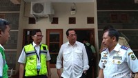 Budi Karya beserta rombongan juga melihat kesiapan akses jalan menuju bandara. Hotel dan akses jalan ini menjadi hal penting lainnya selain bandara itu sendiri.