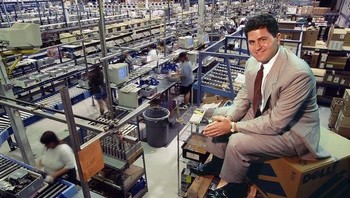 Pada tahun 1988, PCS Limited berubah namanya menjadi Dell Computer Corporation dan mulai berekspansi secara global. Michael pun menapak pada masa kejayaannya sebagai pebisnis komputer ulung. Foto: istimewa