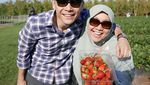 Ganteng dan Family Man, Begini 10 Pose Ben Kasyafani Bersama Makanan