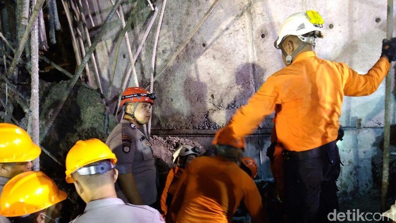 Proyek Tol Manado Ambruk karena Tiang Penyangga Karatan Proyek Tol Manado Ambruk karena Tiang Penyangga Karatan