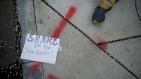 Suasana demo di Starbucks Philadelphia. Foto: REUTERS/Mark Makela
