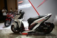 Si Putih Honda Vario Low Rider Nan Futuristik