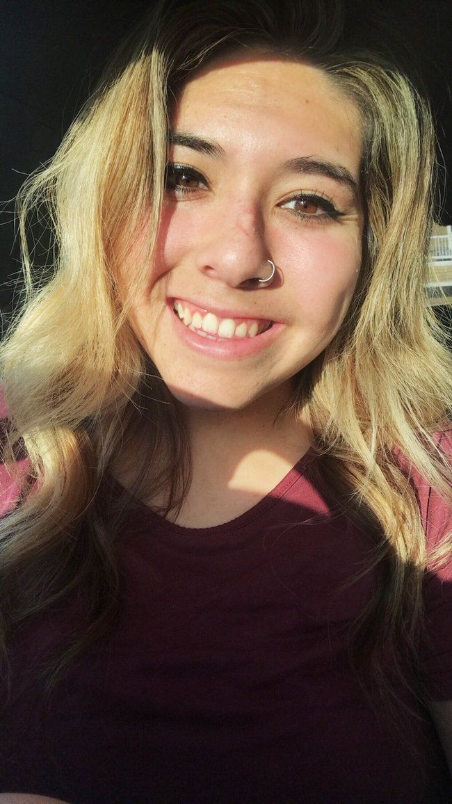 Andrea dan Rob menikah di usia muda dan melalui banyak hal ketika mereka bersama menjalani biduk rumah tangga. Ketika Andrea menemukan Rob telah mengkhianatinya, pasangan itu berpisah selama setahun sebelum memutuskan untuk kembali rujuk. Namun, baik Andrea dan Rob akhirnya memutuskan untuk bercerai. Foto: Twitter @meeelondrea