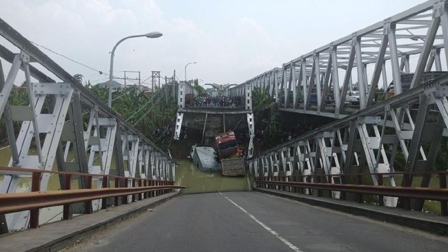 Kementerian PUPR Buka-bukaan Soal Jembatan Babat yang Ambrol