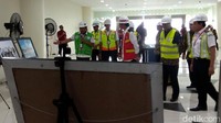 Pembangunan bandara diharapkan rampung pada awal pekan Mei 2018. Setelah rampung, pada pekan ketiga Mei akan dilakukan peresmian pendahuluan atau soft launching.